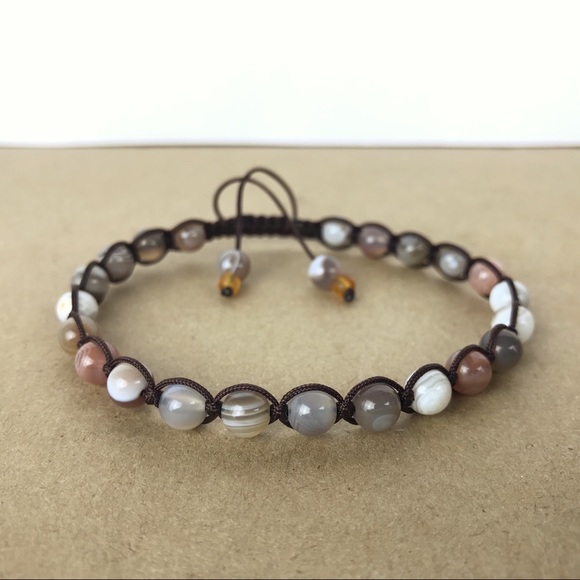 Handmade} Botswana Banded Agate Bracelet - Picture 2 of 4